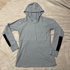 WOMEN'S ASICS SWEATER